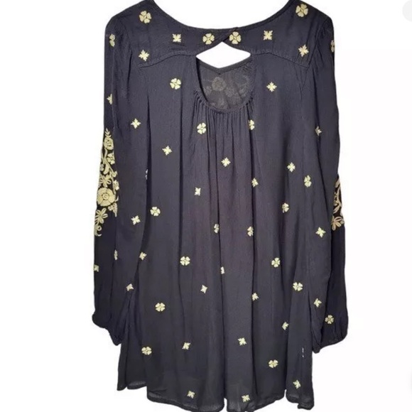 Soft Surroundings boho embroidered dark grey and cream tunic - Picture 3 of 6